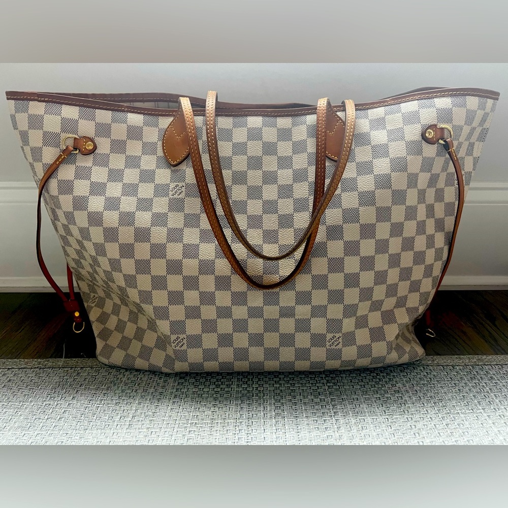 Authentic Louis Vuitton Neverfull GM. Damier Azur Canvas. Beige Interior.